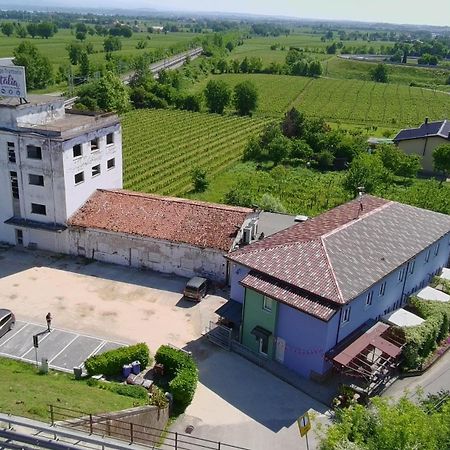 Albergo Trattoria Italia Дезенцано-дель-Гарда Экстерьер фото